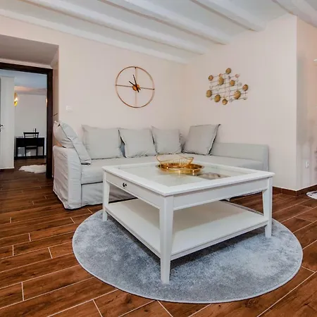 Villa Nea Seaview 3-Apartments! Rovinj Exterior photo