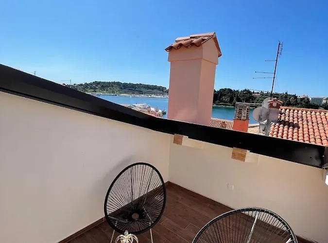 Villa Nea Seaview 3-Apartments!