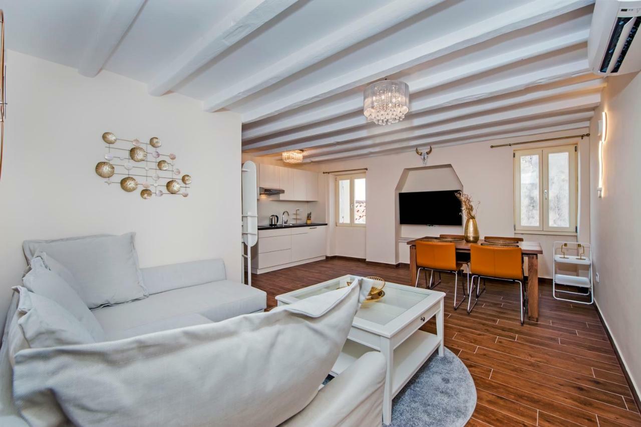 Apartment Nea Seaview 3-apartments!