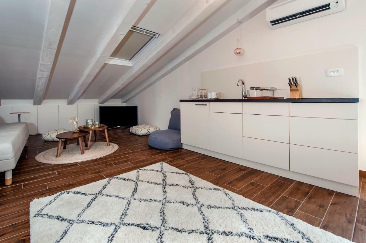 Apartment Nea Seaview 3-apartments! *