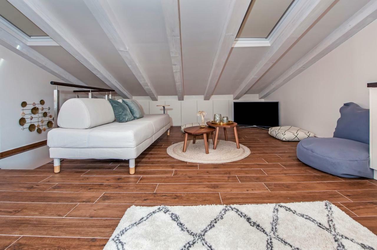 Nea Seaview 3-apartments! Apartamento Rovinj